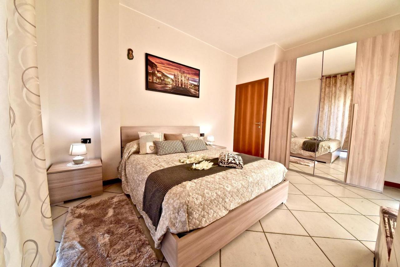 Modern Apartment Halfway Between Milan And Como Cogliate Экстерьер фото