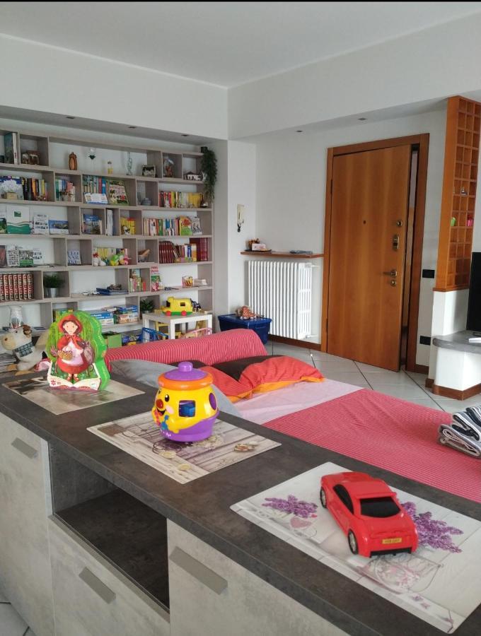 Modern Apartment Halfway Between Milan And Como Cogliate Экстерьер фото